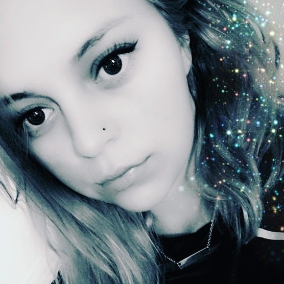 Meet your Posher, Oniesha - Picture 1 of 1